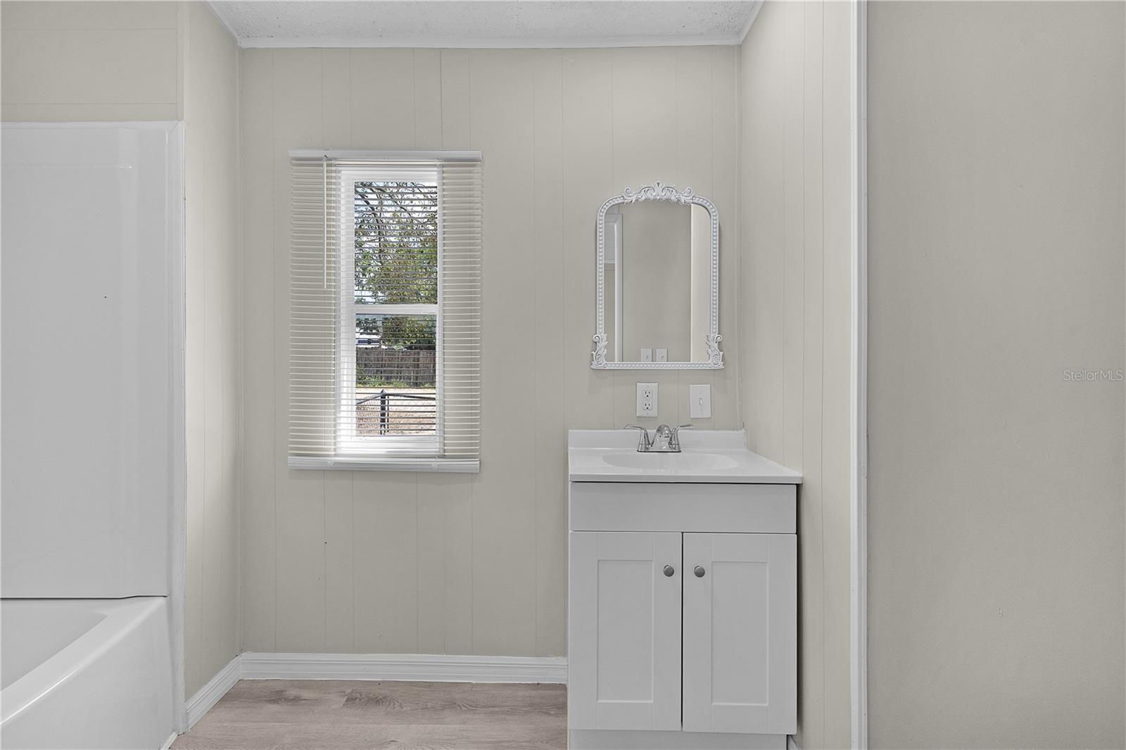 Image 16 of 25 For 33506 Luana Court