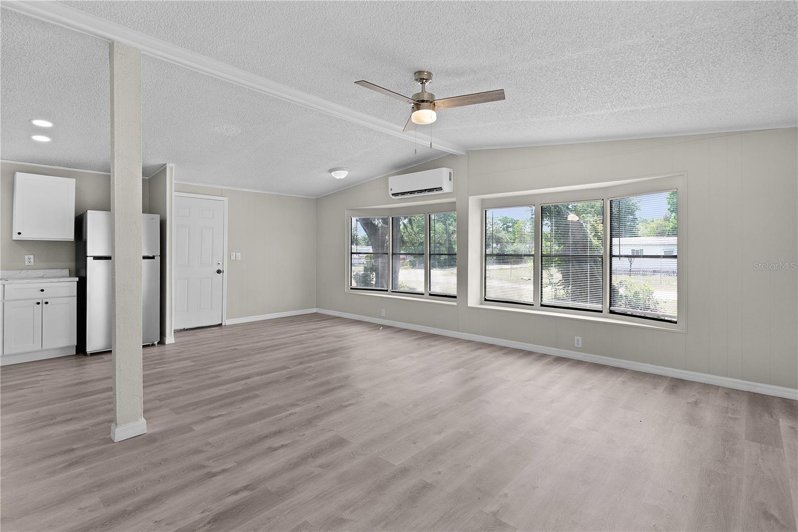 Image 6 of 25 For 33506 Luana Court