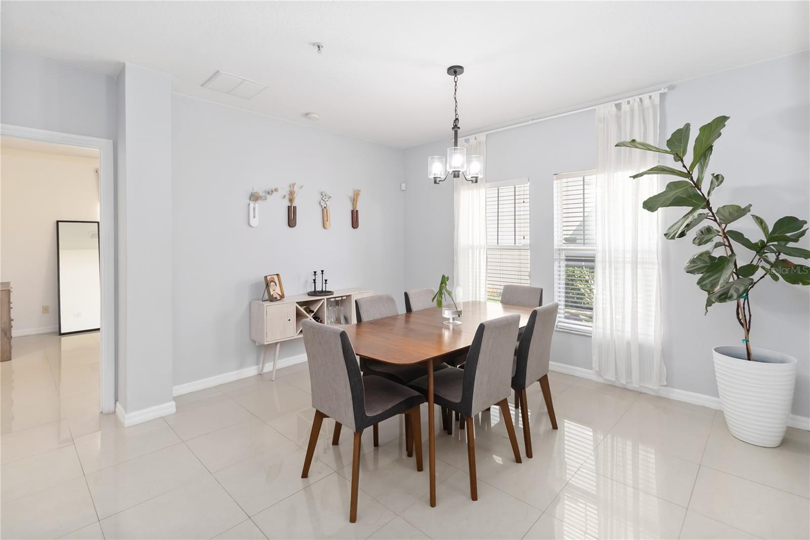 Image 17 of 57 For 2016 Cypress Bay Boulevard
