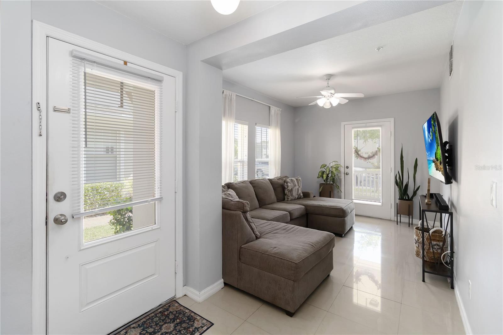 Image 7 of 57 For 2016 Cypress Bay Boulevard