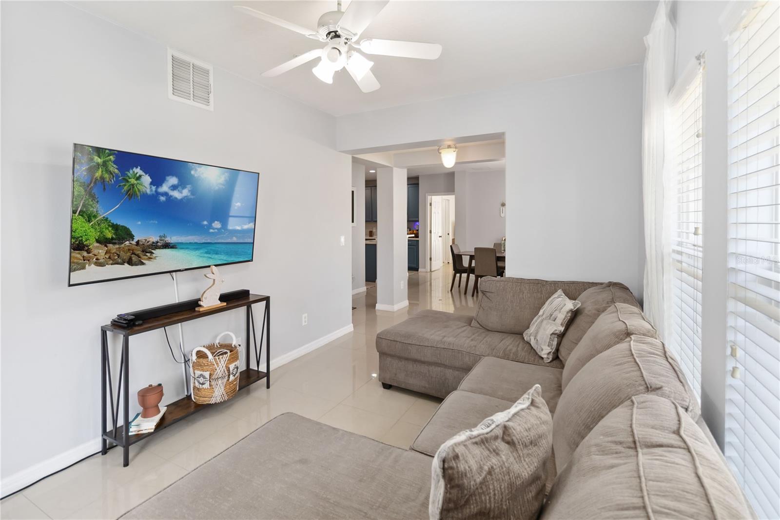 Image 9 of 57 For 2016 Cypress Bay Boulevard