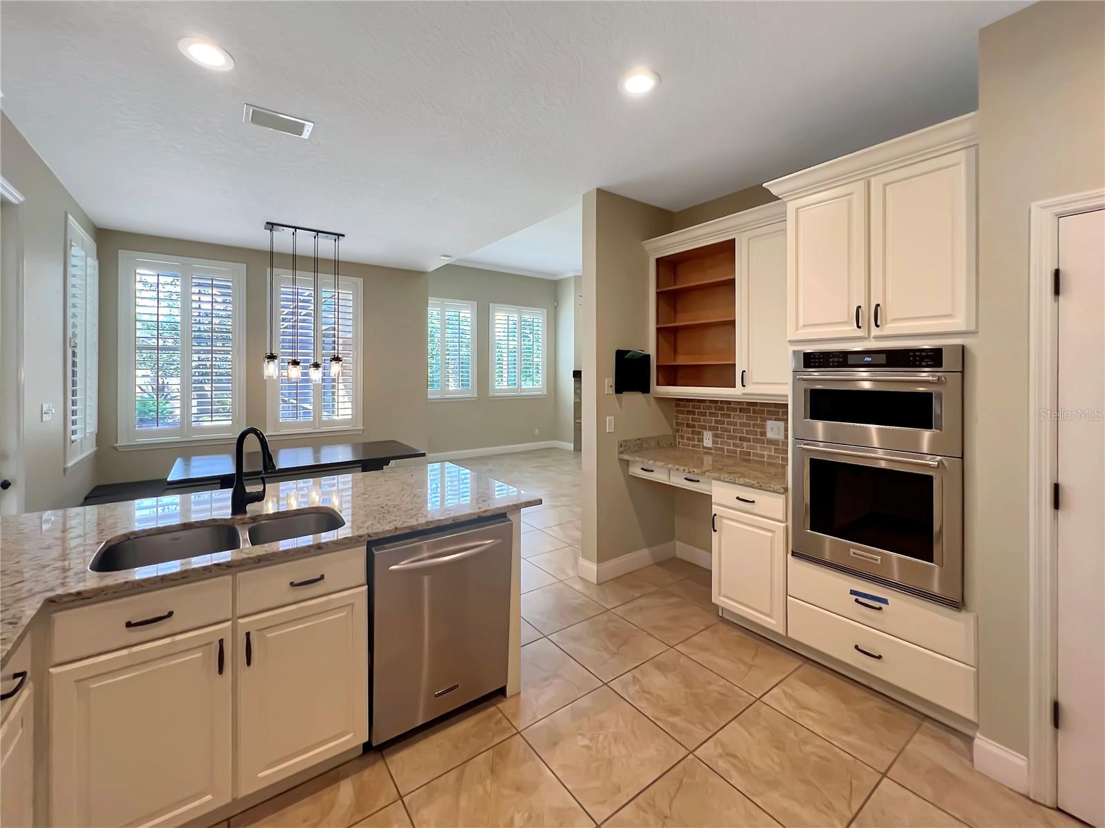 Image 5 of 58 For 8537 Redleaf Lane