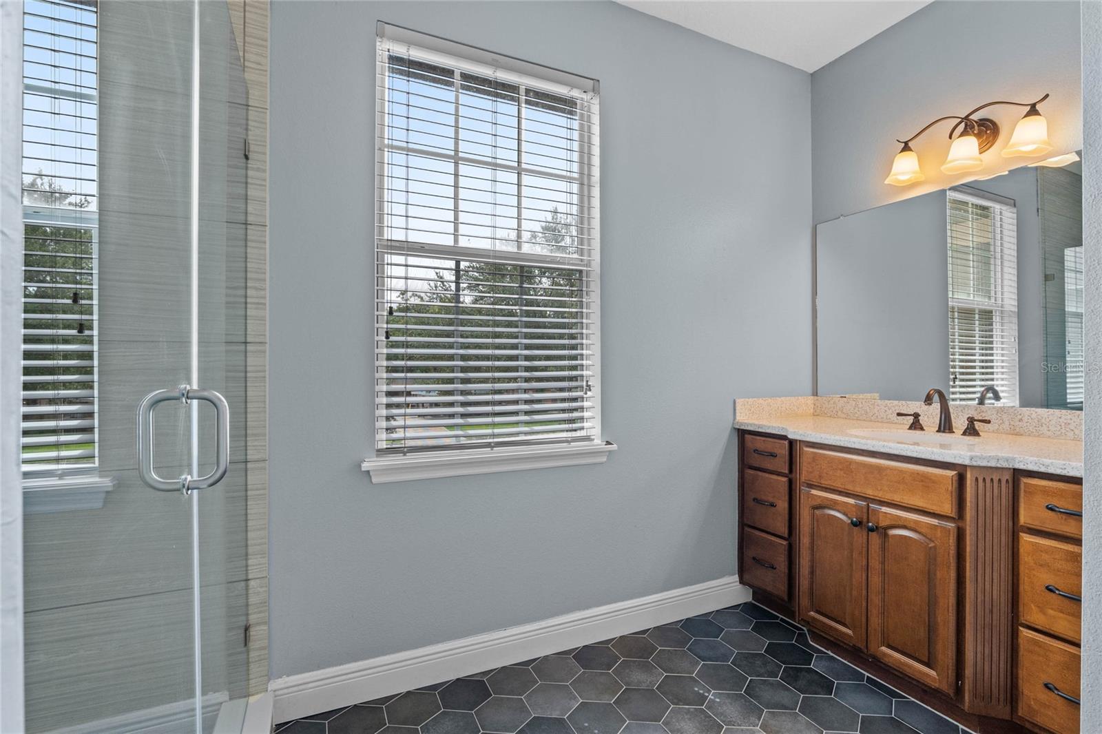Image 12 of 23 For 41 Spruce Street