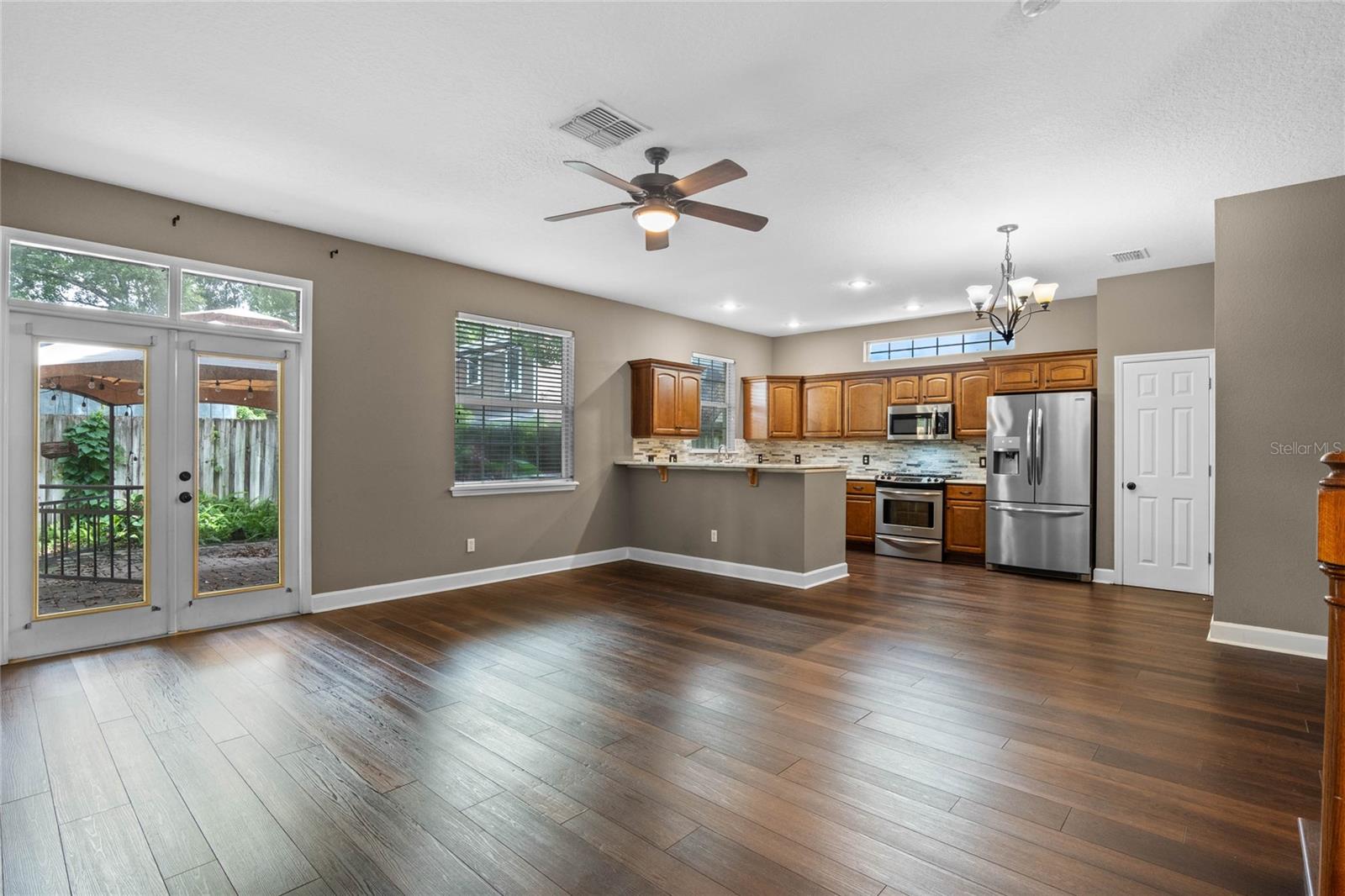 Image 5 of 23 For 41 Spruce Street