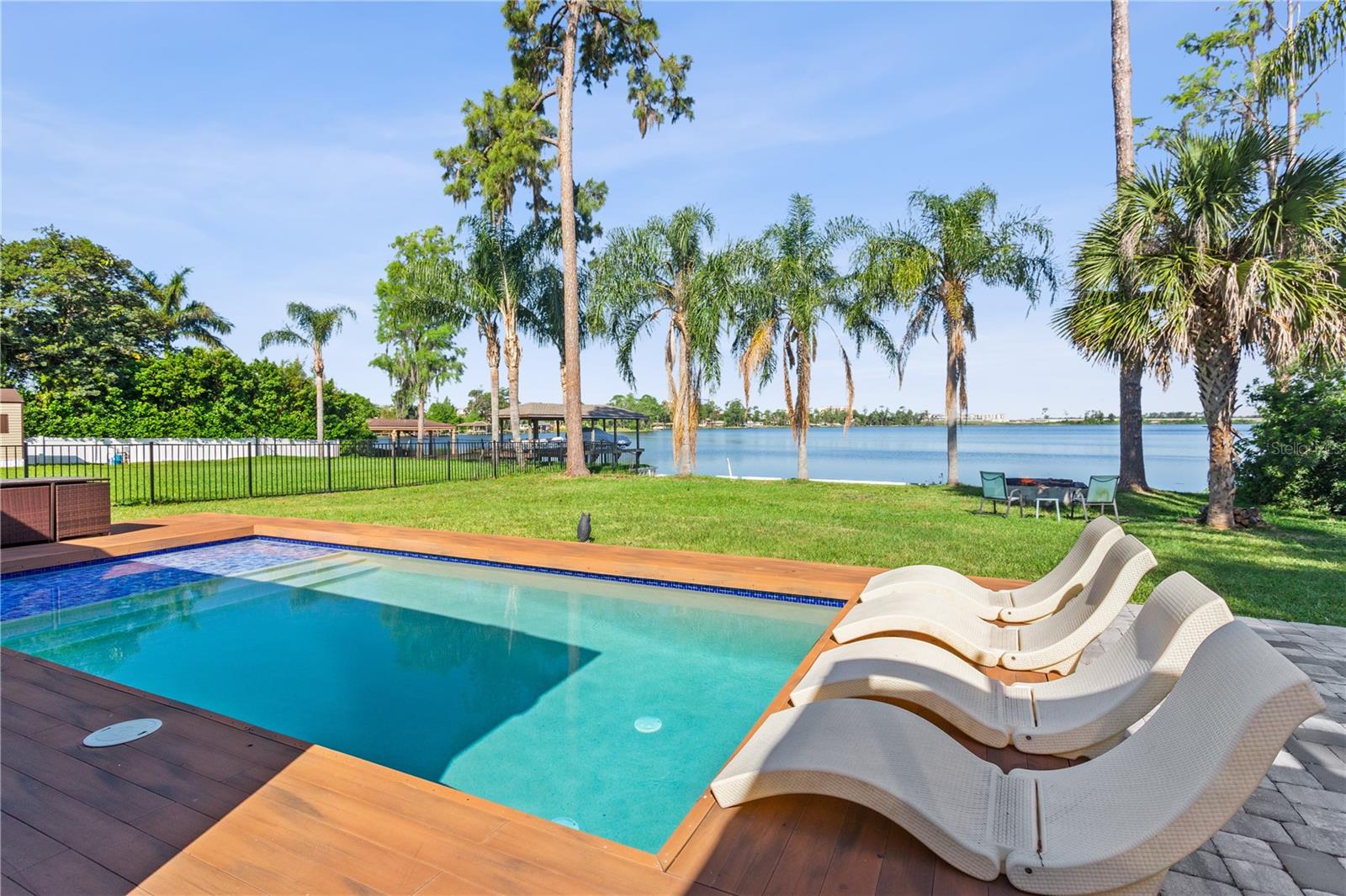 Image 11 of 45 For 11734 Lake Willis Drive
