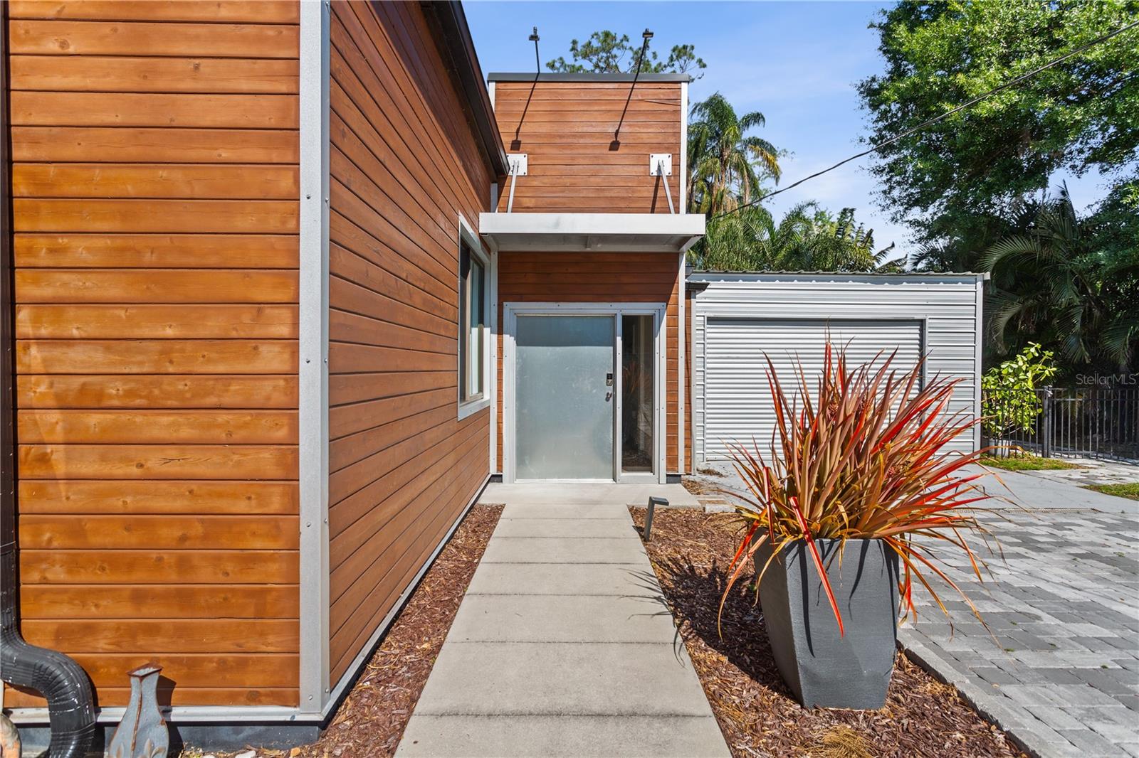 Image 2 of 45 For 11734 Lake Willis Drive