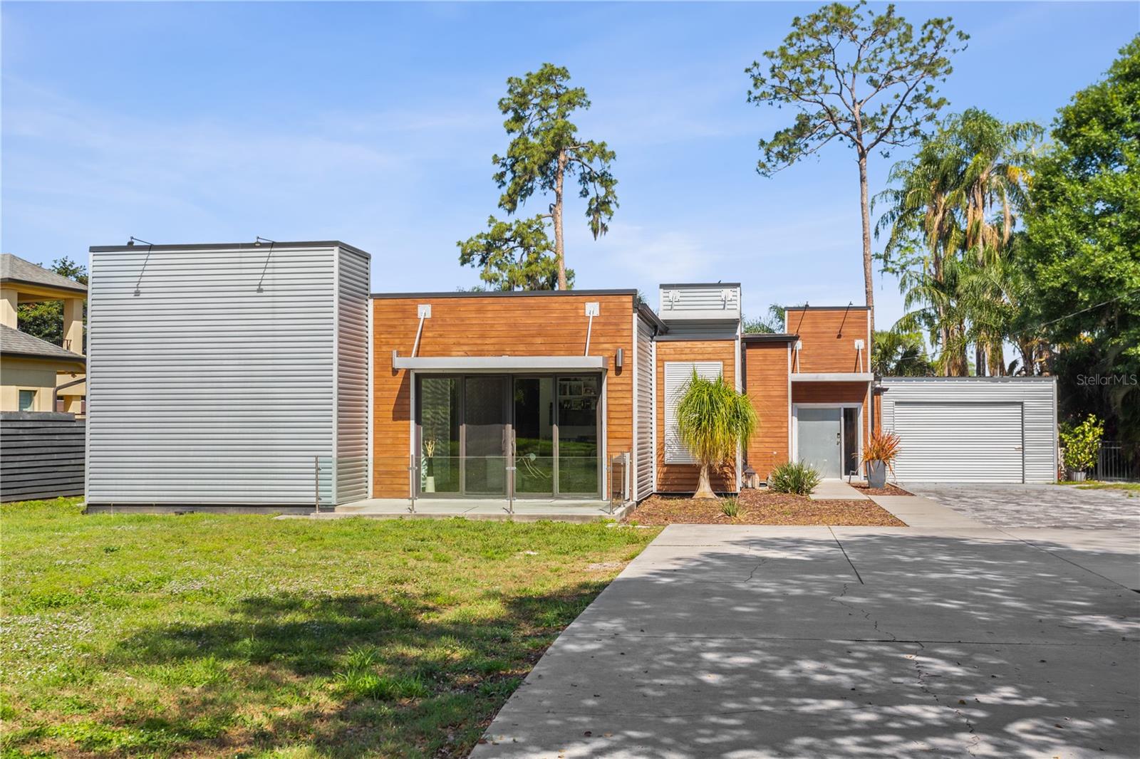 Image 22 of 45 For 11734 Lake Willis Drive