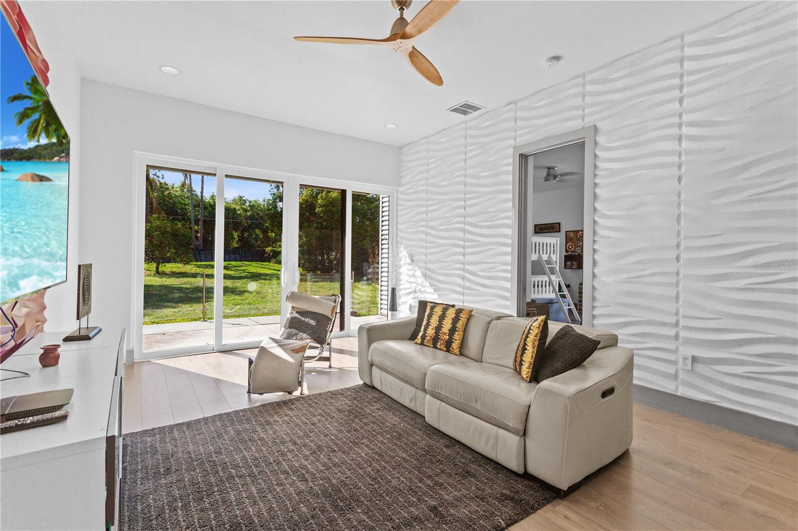 Image 41 of 45 For 11734 Lake Willis Drive