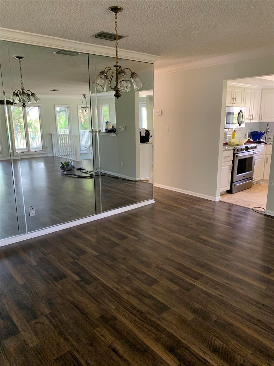 Image 18 of 25 For 7823 Bay Drive