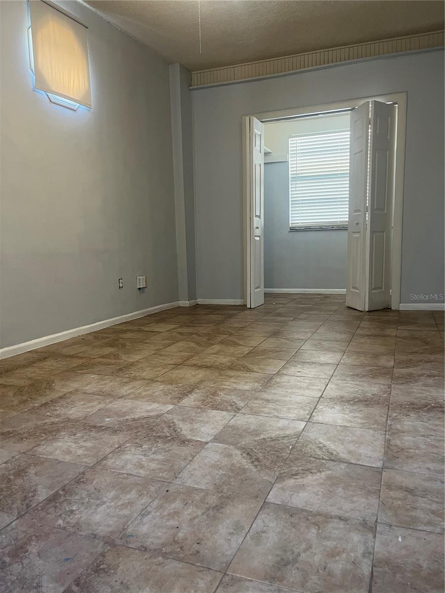 Image 12 of 16 For 235 Crabtree Avenue