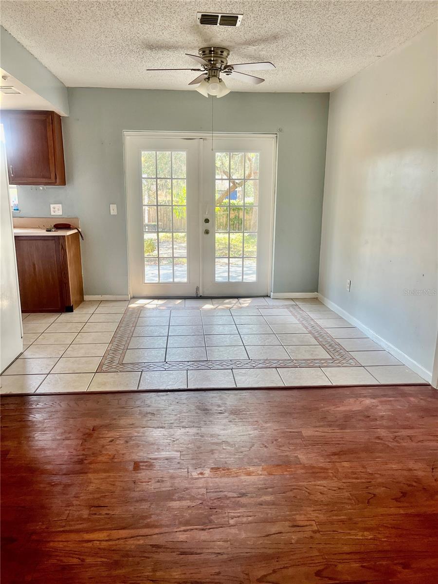 Image 4 of 16 For 235 Crabtree Avenue