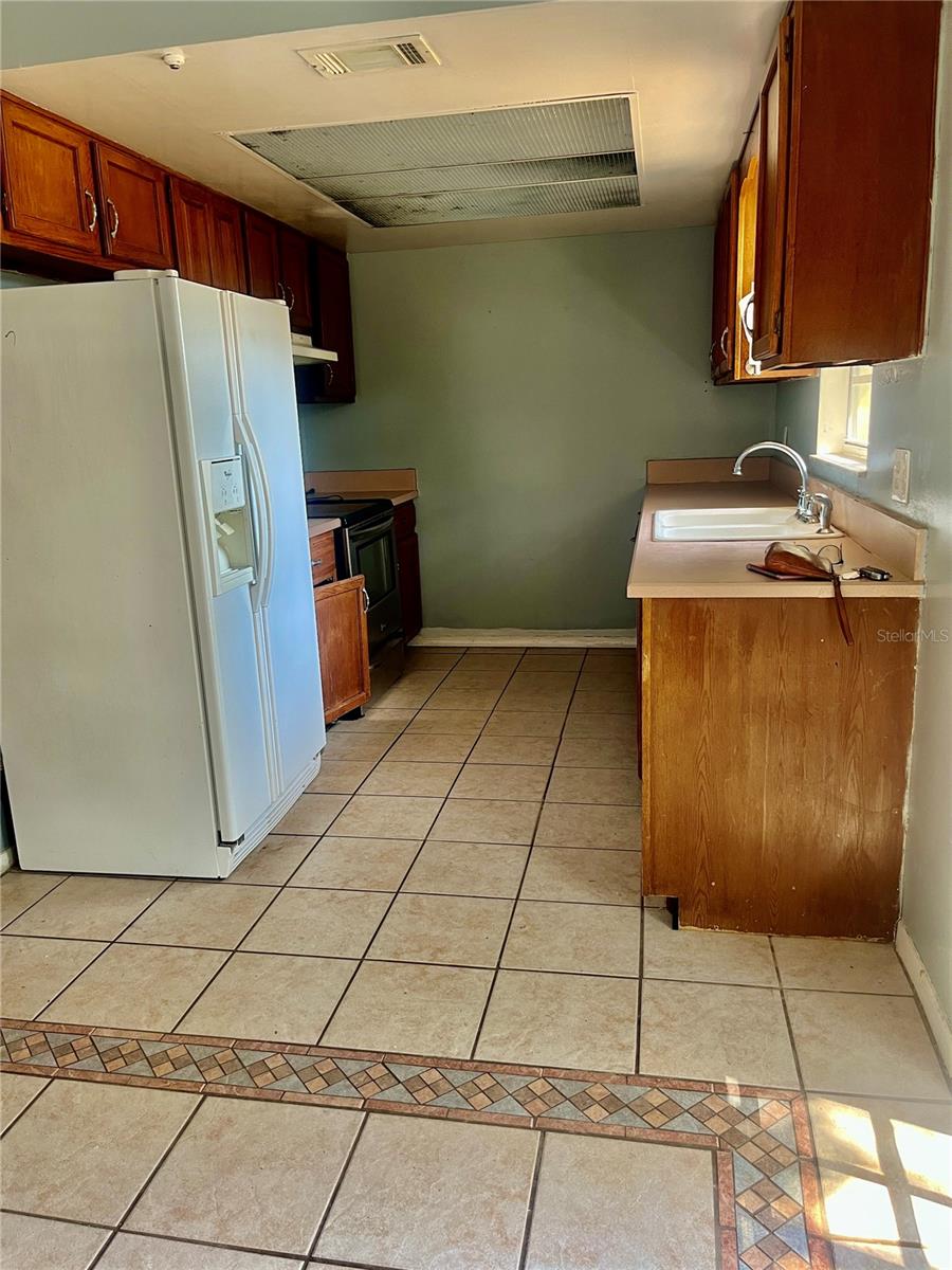 Image 8 of 16 For 235 Crabtree Avenue