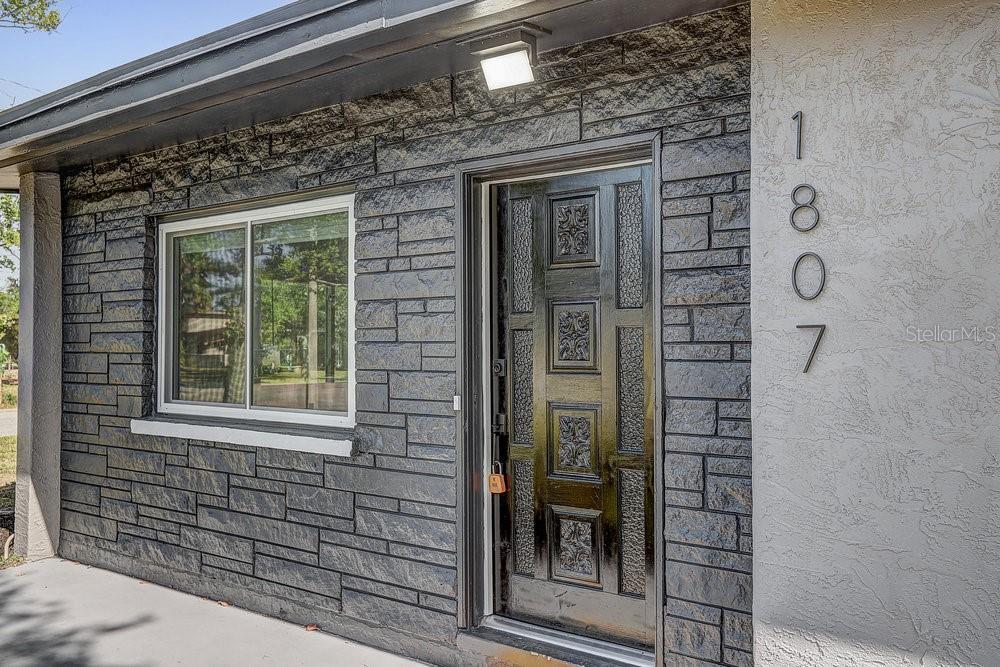 Image 2 of 46 For 1807 49th Avenue W