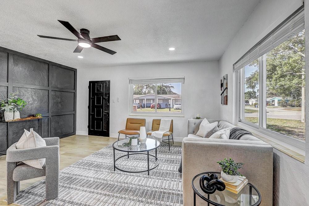 Image 6 of 46 For 1807 49th Avenue W