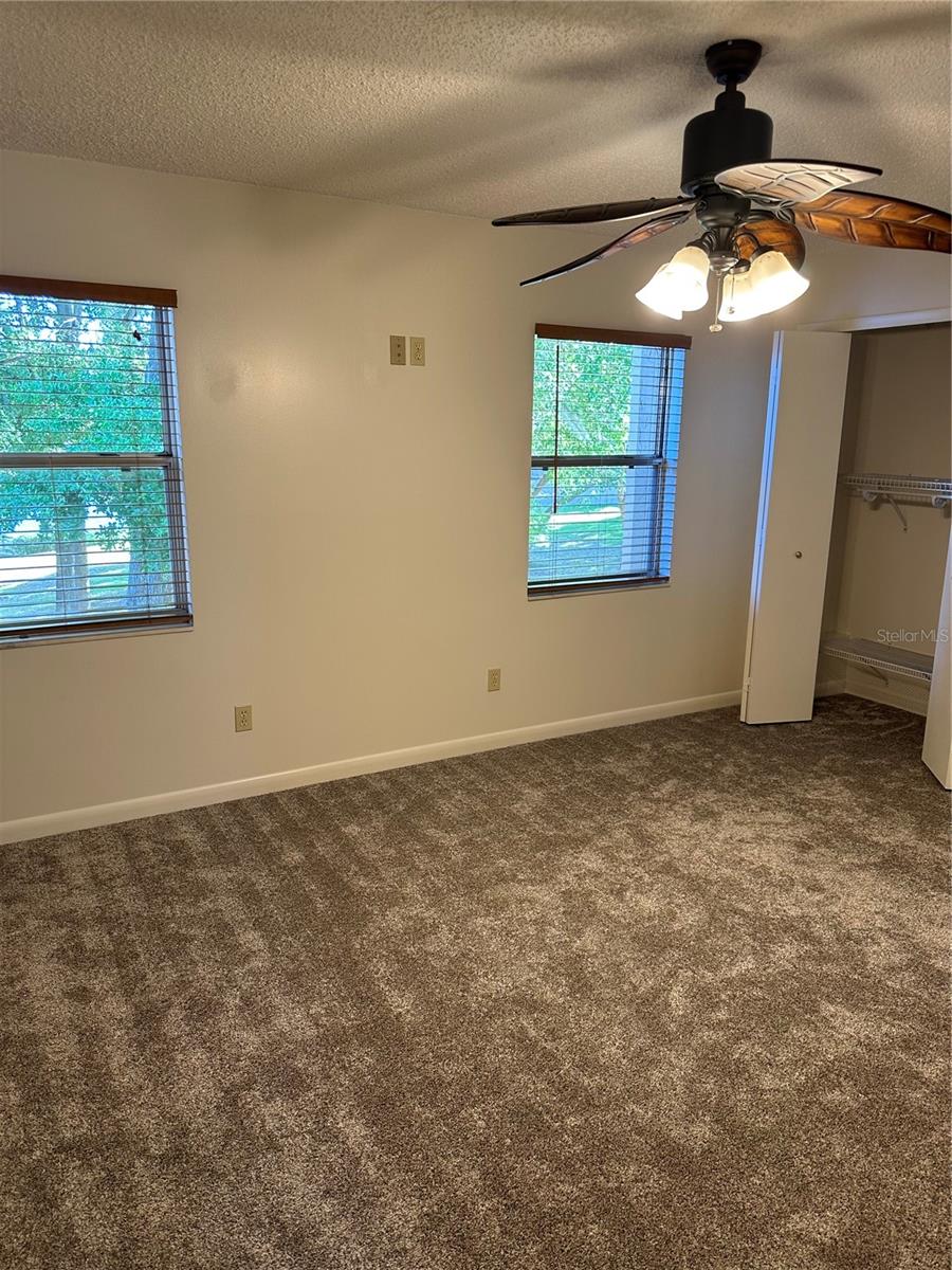 Image 20 of 37 For 802 Park Lake Circle 2