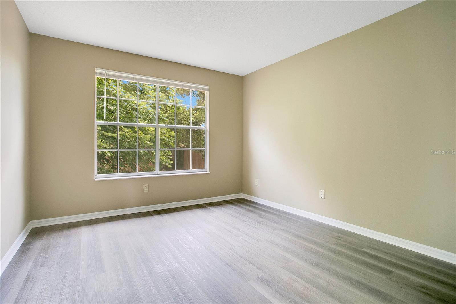 Image 14 of 31 For 2218 Lake Marion Drive