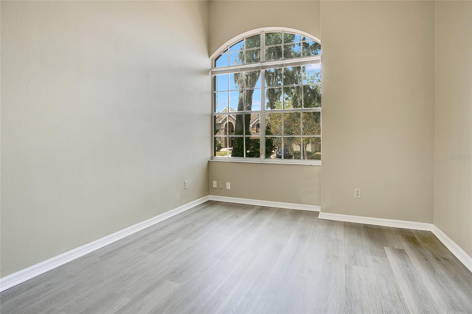 Image 3 of 31 For 2218 Lake Marion Drive