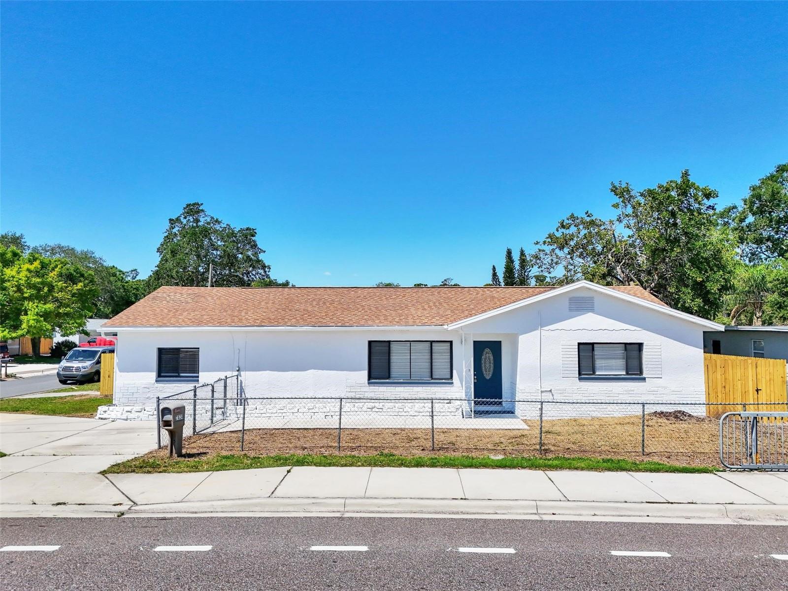 Image 2 of 25 For 7824 Starkey Road
