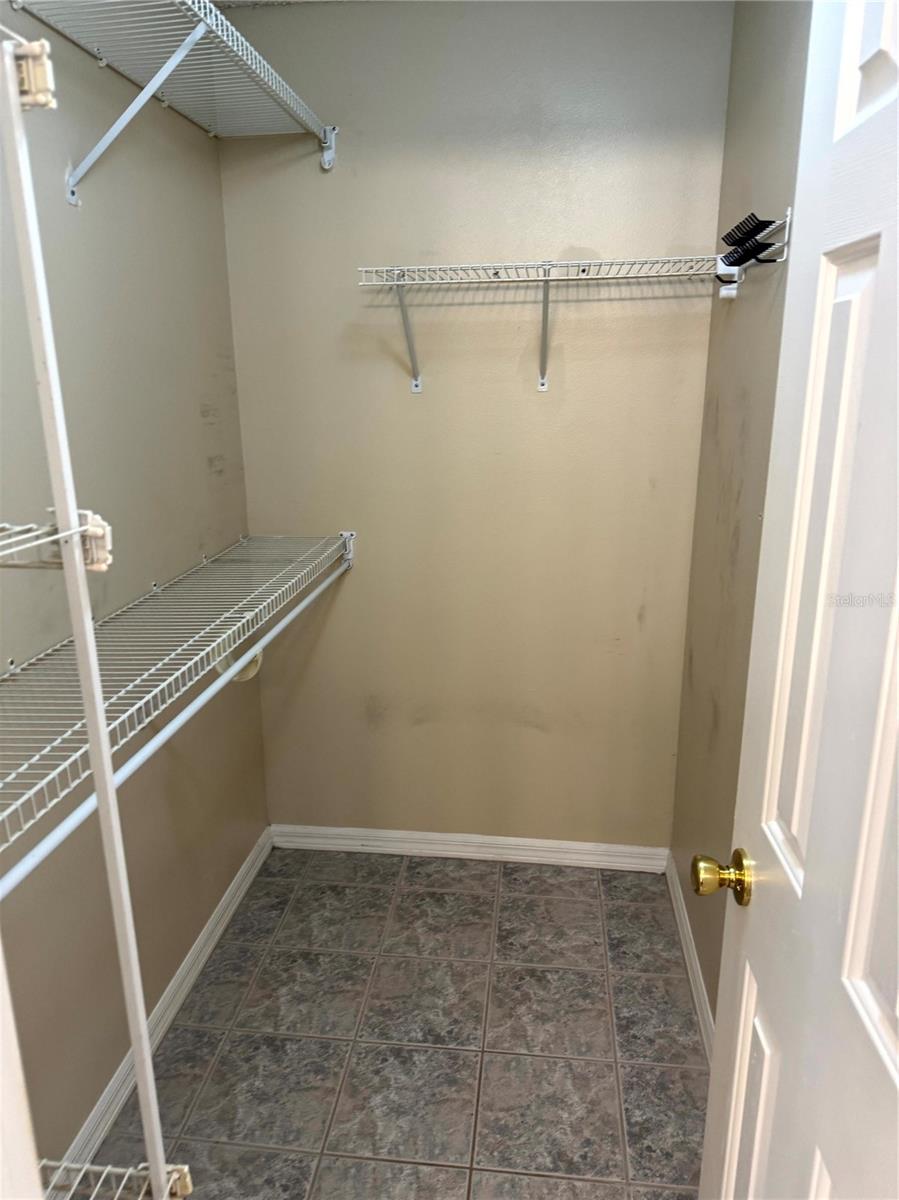 Image 12 of 35 For 2911 Saint James Lane