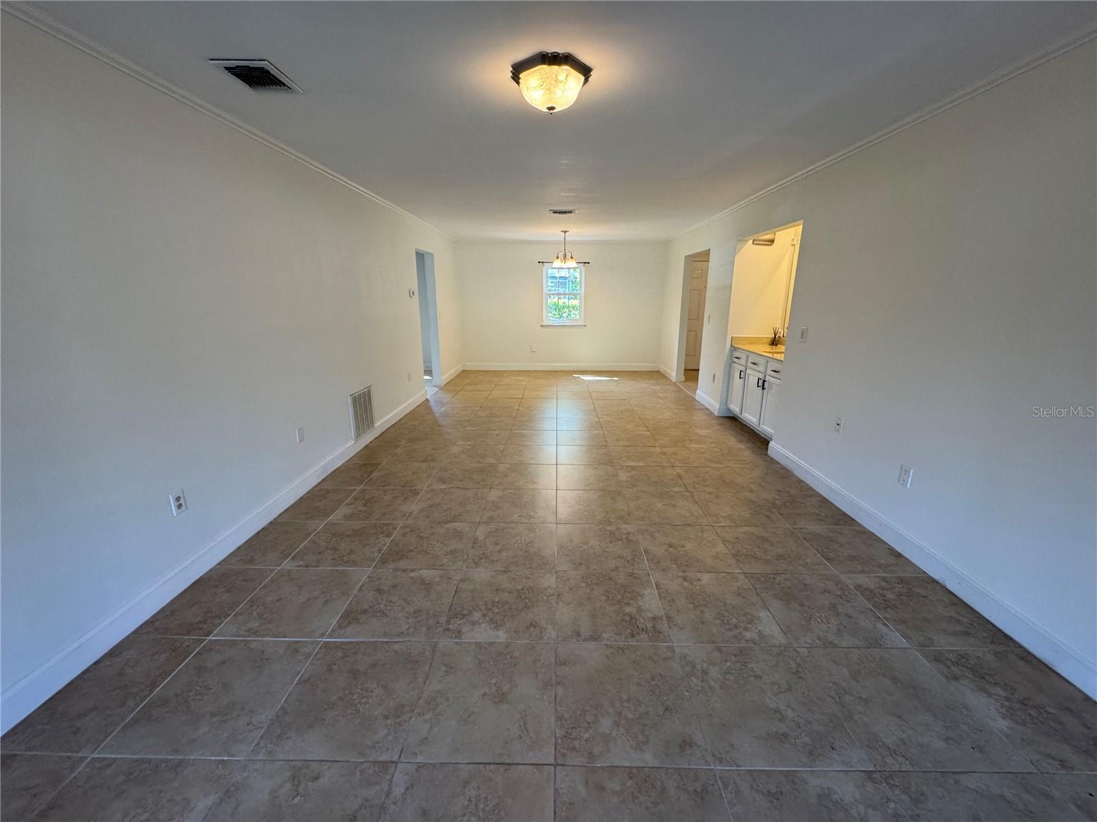 Image 9 of 23 For 2106 Clubside Drive 2106