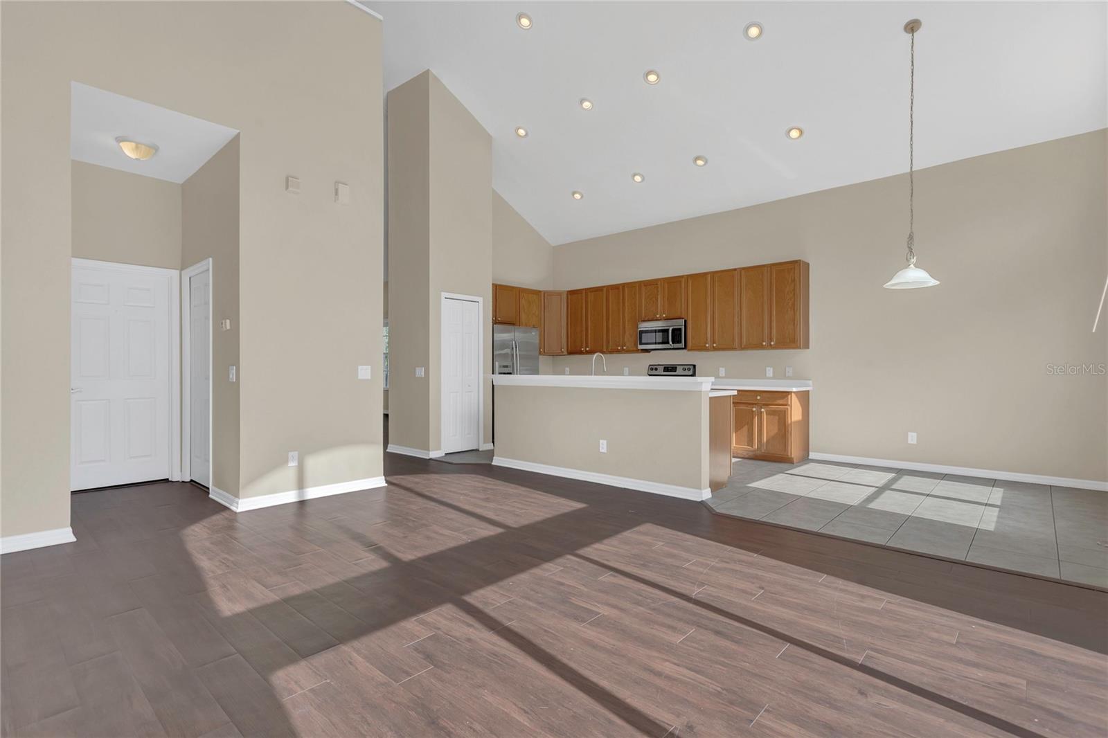 Image 10 of 34 For 4432 Huddlestone Drive