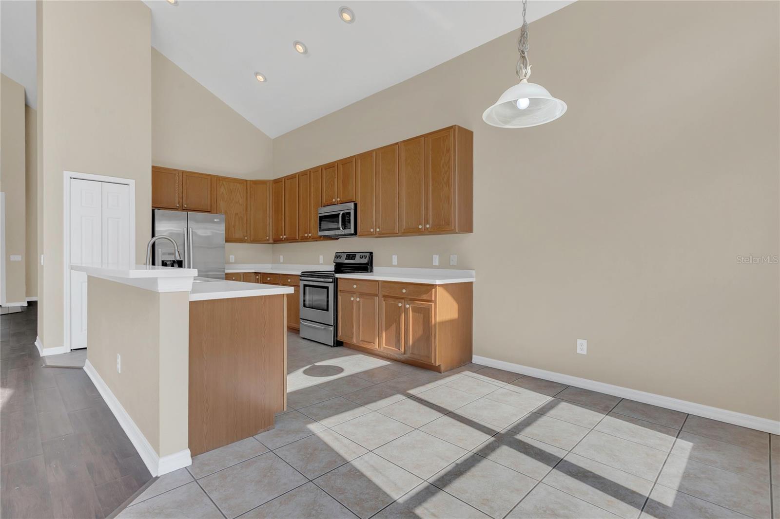 Image 11 of 34 For 4432 Huddlestone Drive