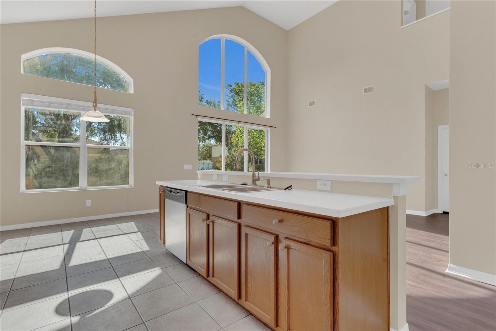 Image 13 of 34 For 4432 Huddlestone Drive
