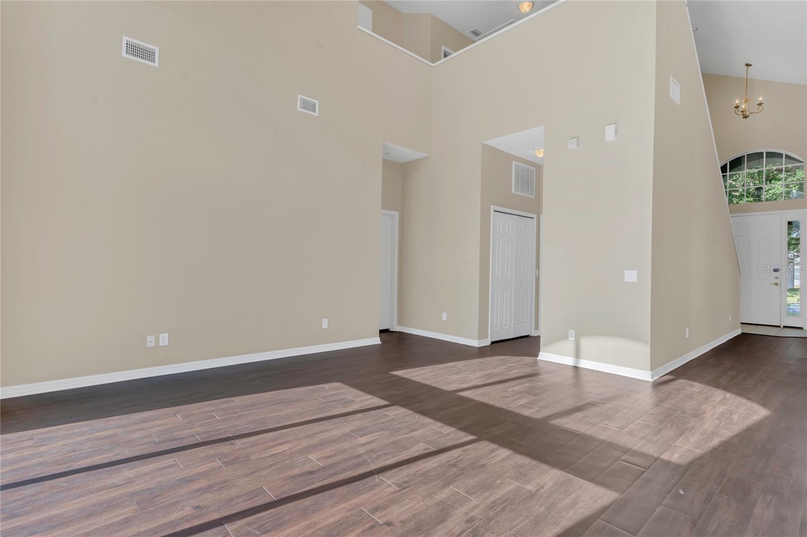 Image 5 of 34 For 4432 Huddlestone Drive
