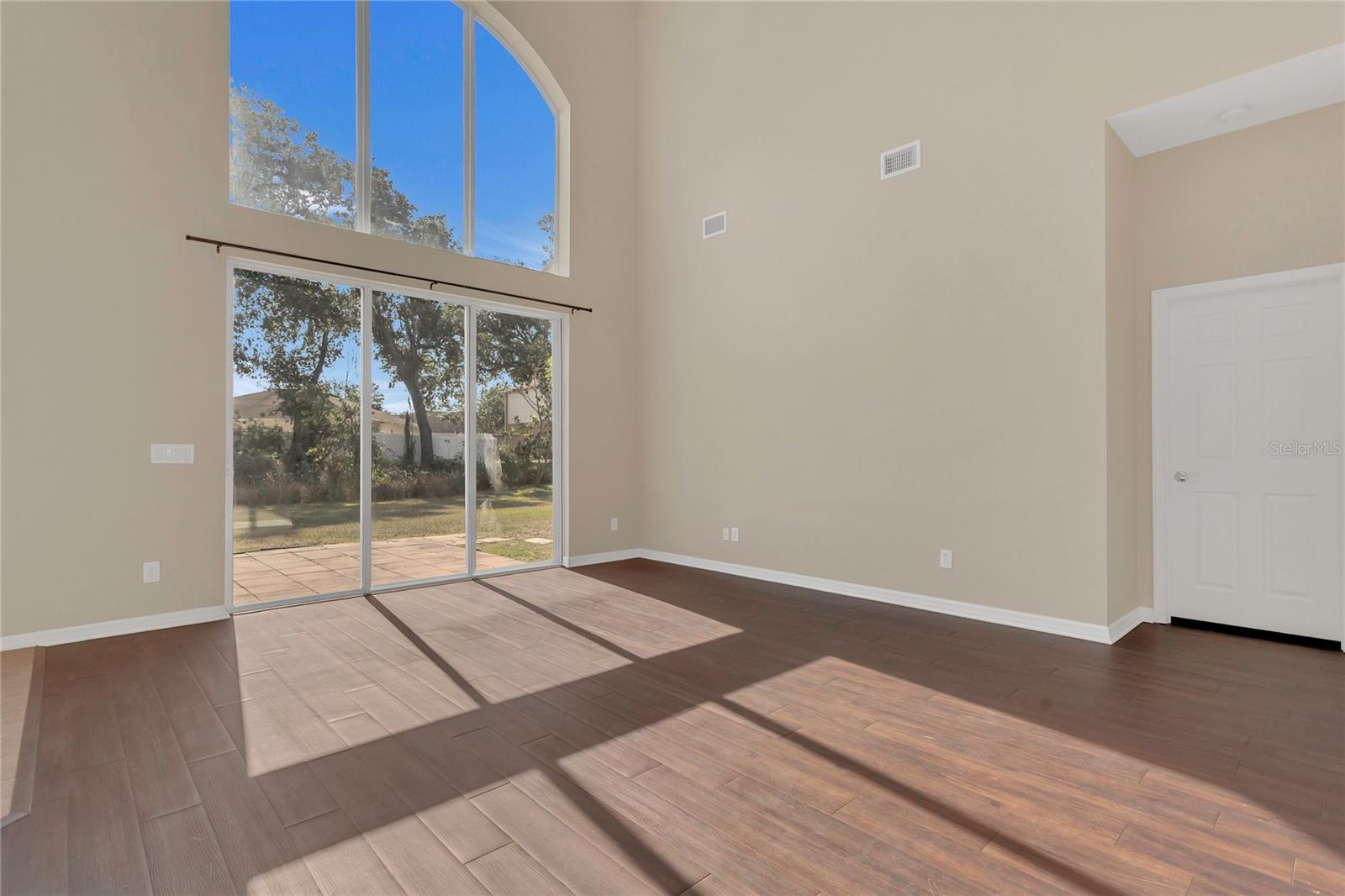 Image 6 of 34 For 4432 Huddlestone Drive