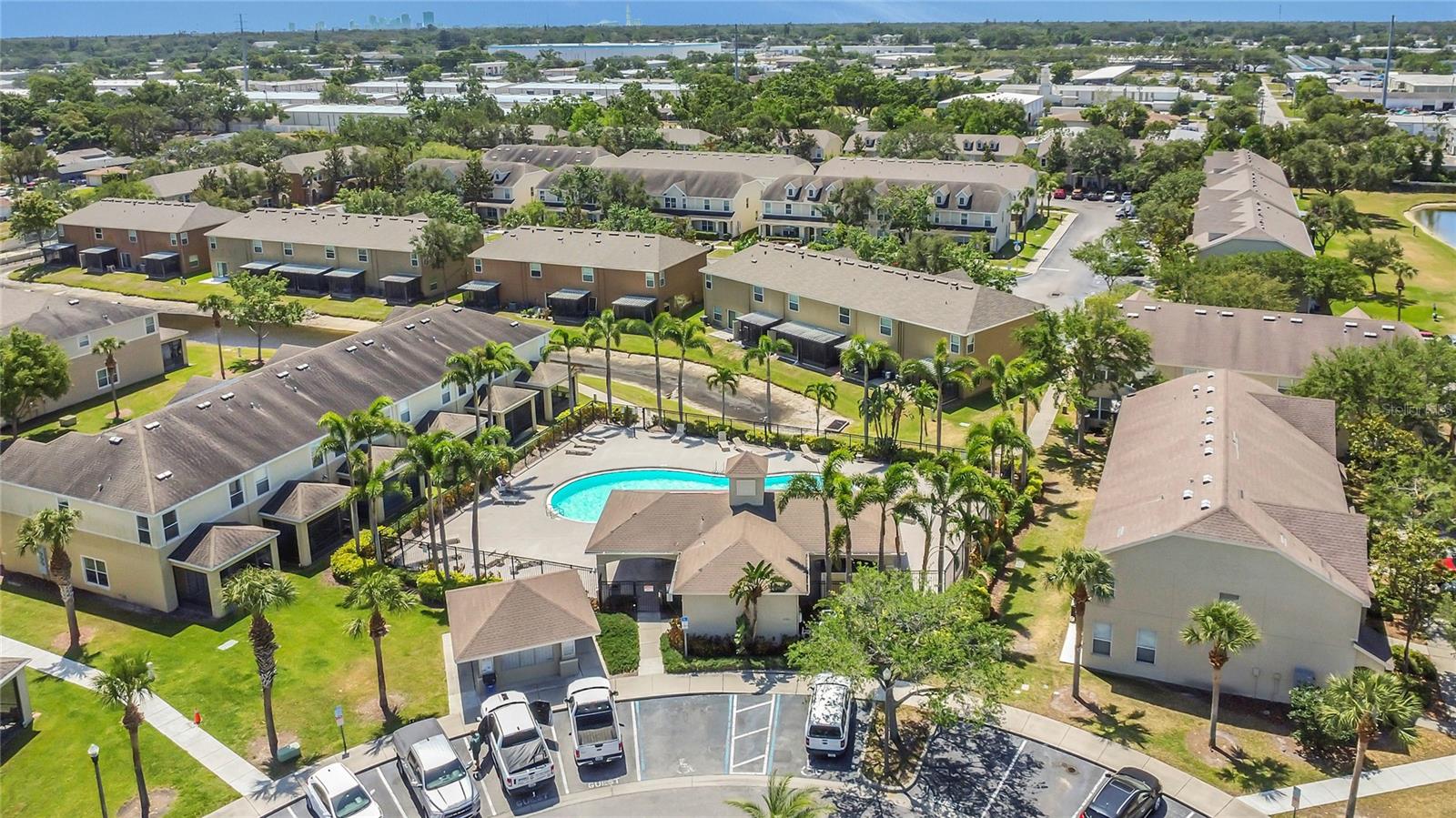 Listing photo id 29 for 4722 67th Avenue N