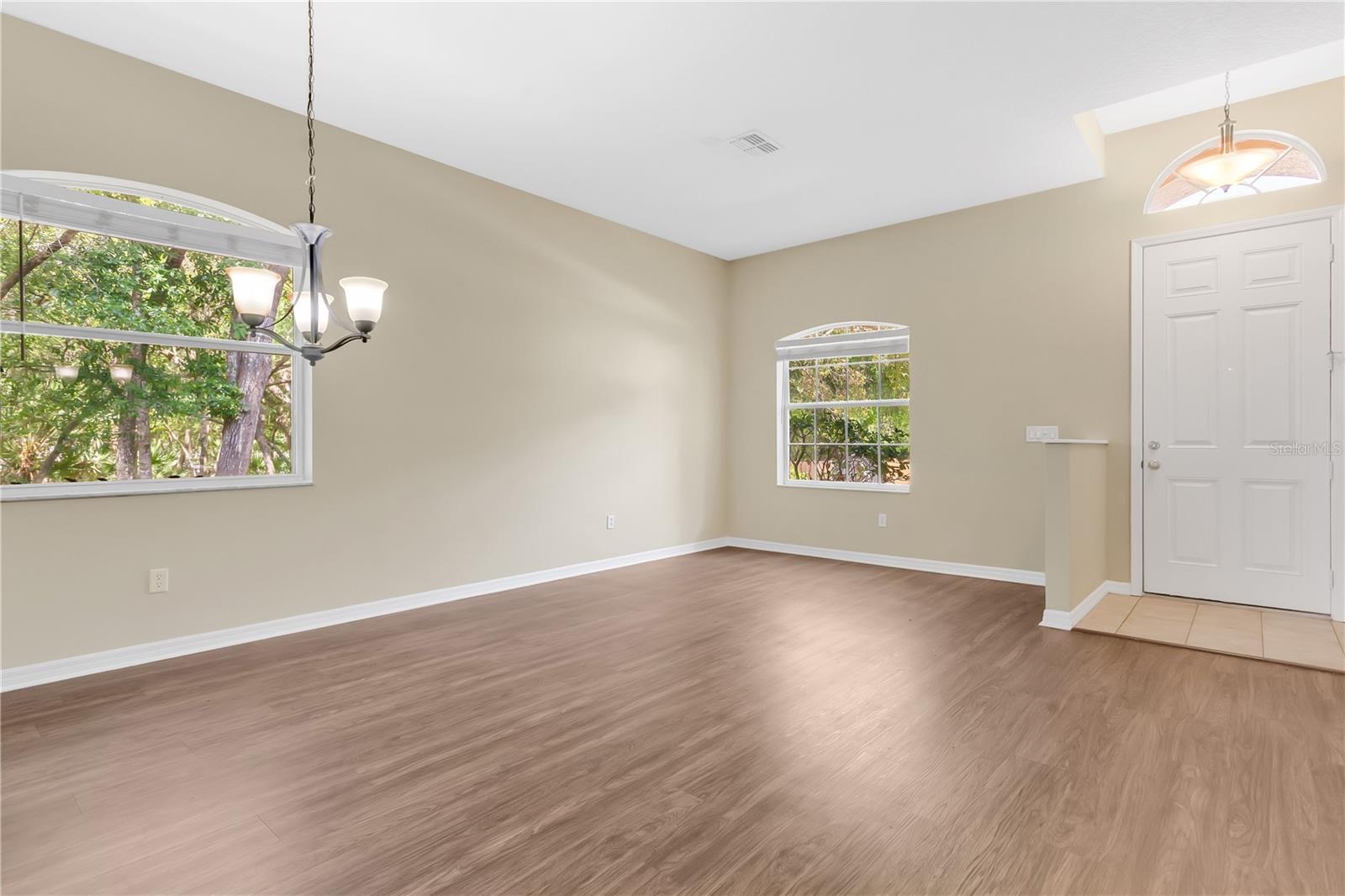 Listing photo id 0 for 12219 Hunters Lake Drive