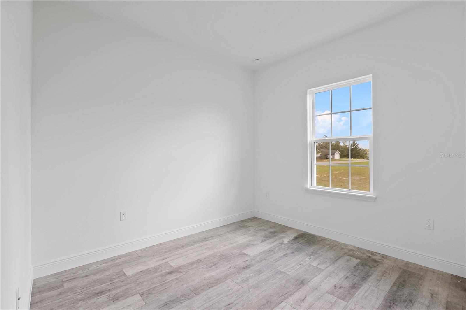 Image 10 of 21 For 15046 48th Avenue