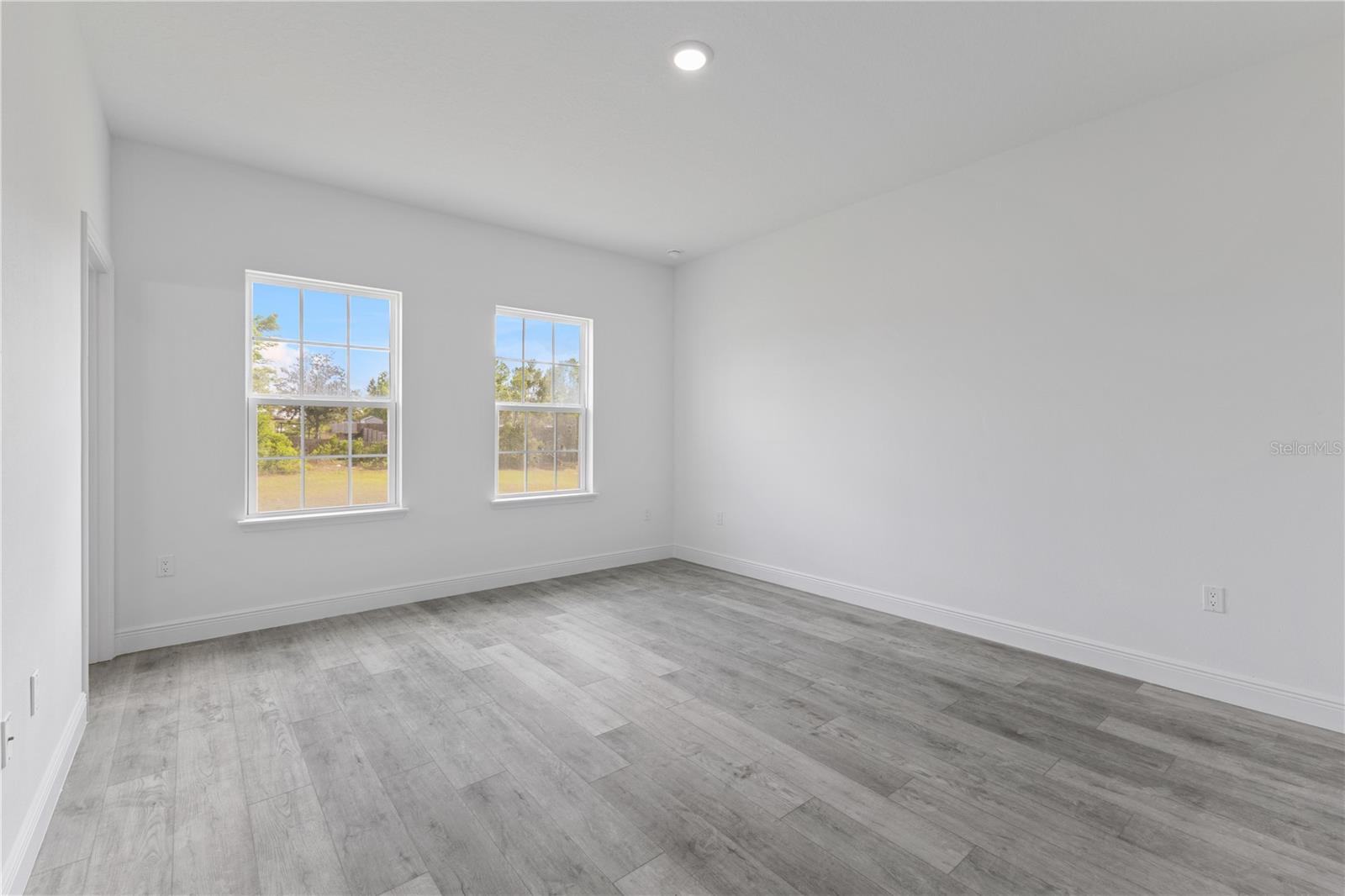 Image 17 of 21 For 15046 48th Avenue
