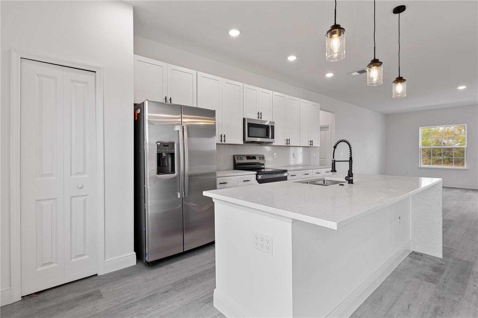 Image 7 of 21 For 15046 48th Avenue