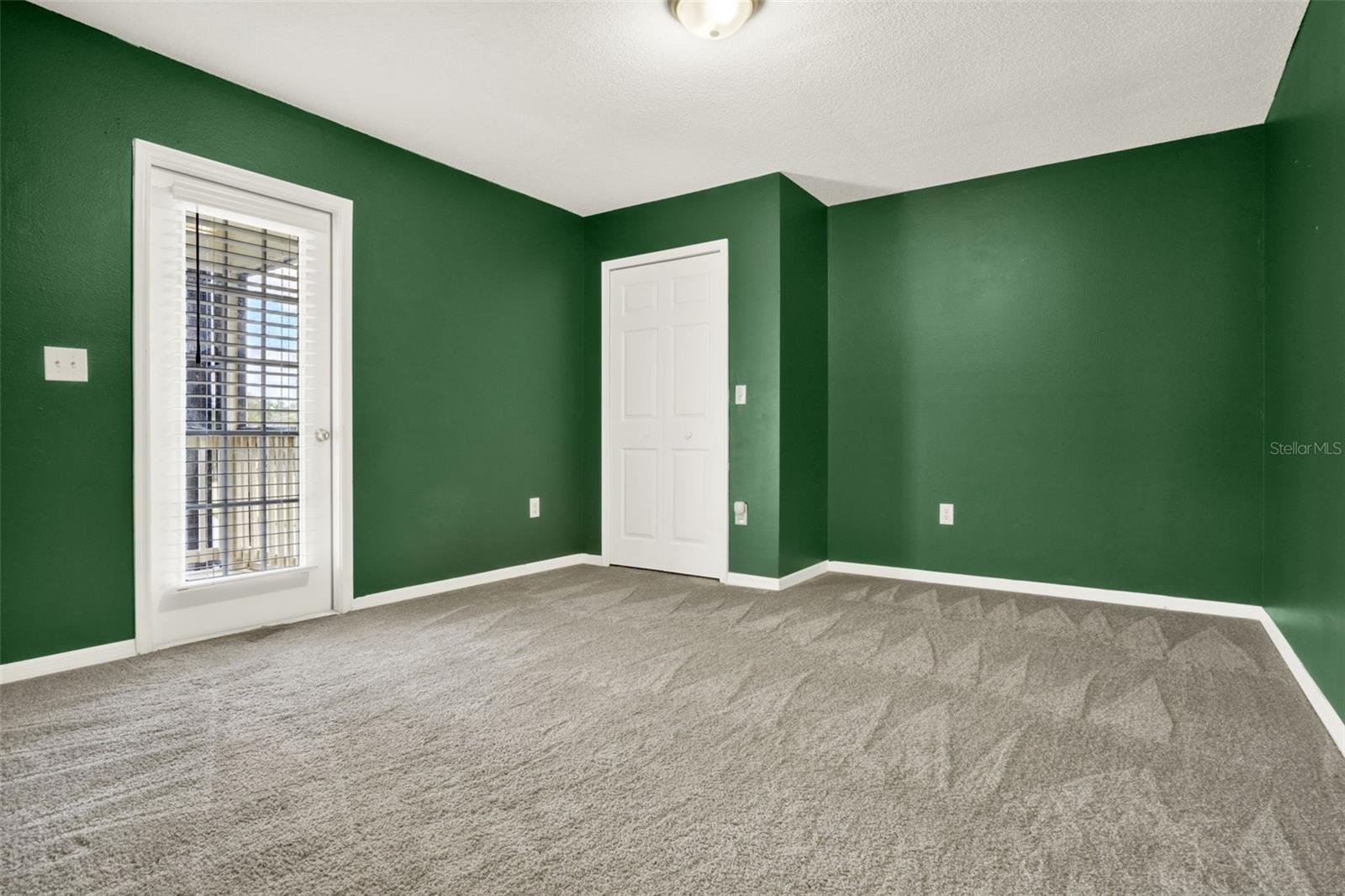Image 31 of 61 For 162 Harwood Circle