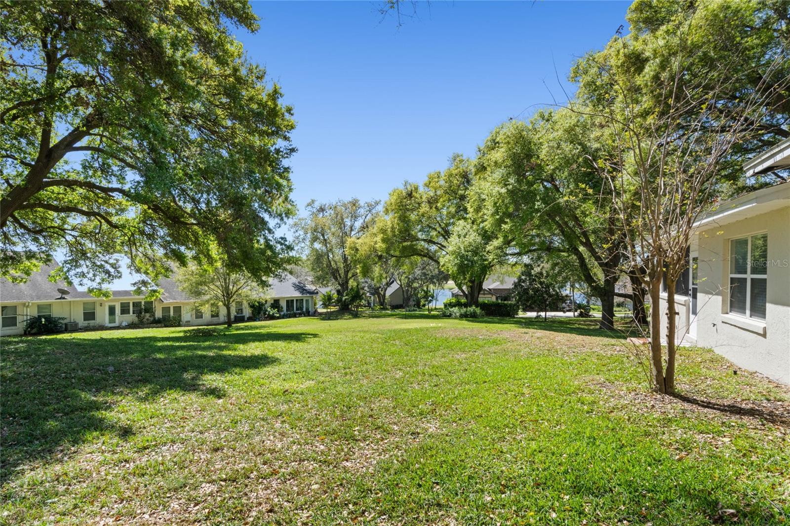 Image 17 of 21 For 8722 Village Green Boulevard