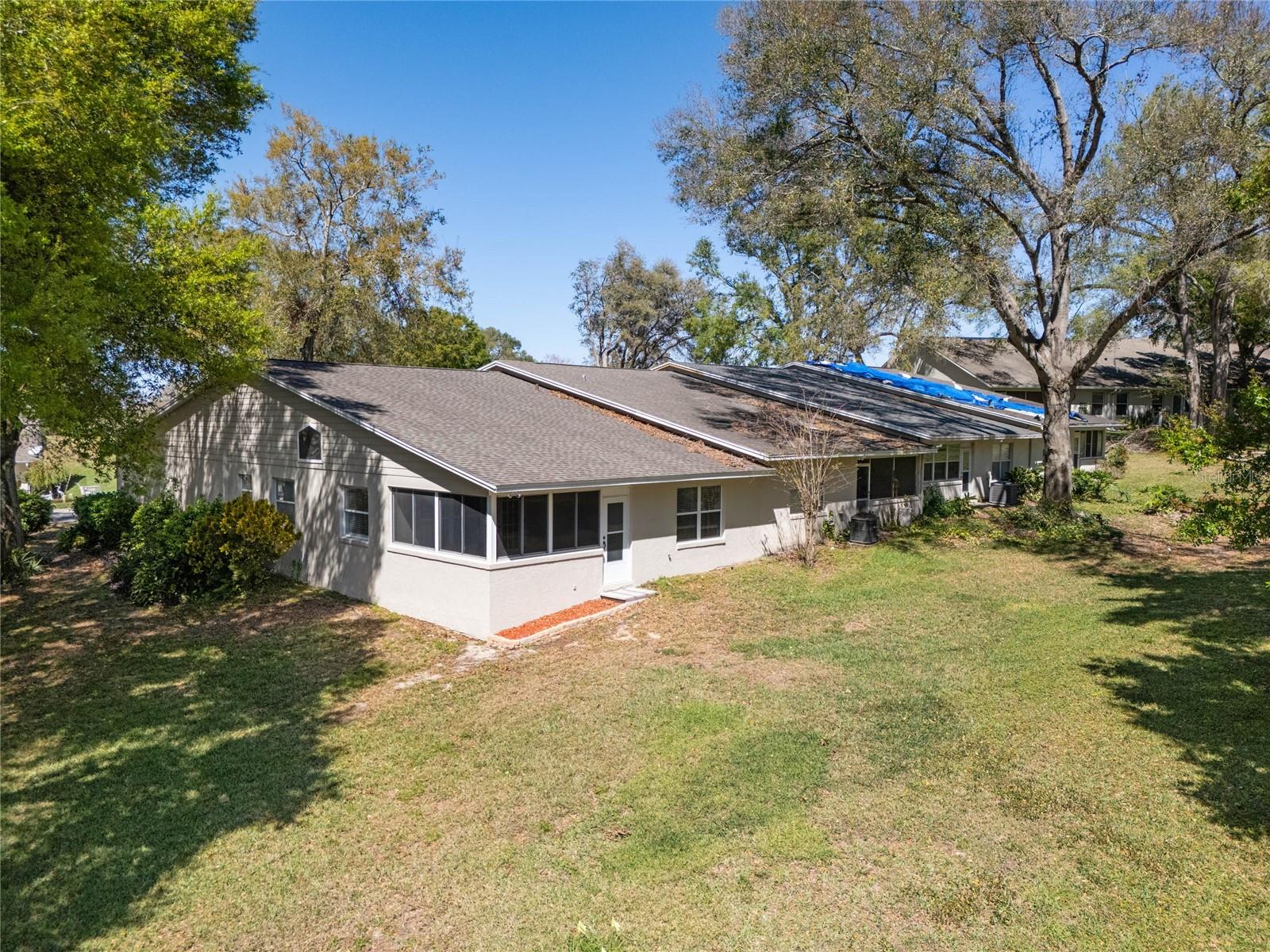 Image 19 of 21 For 8722 Village Green Boulevard