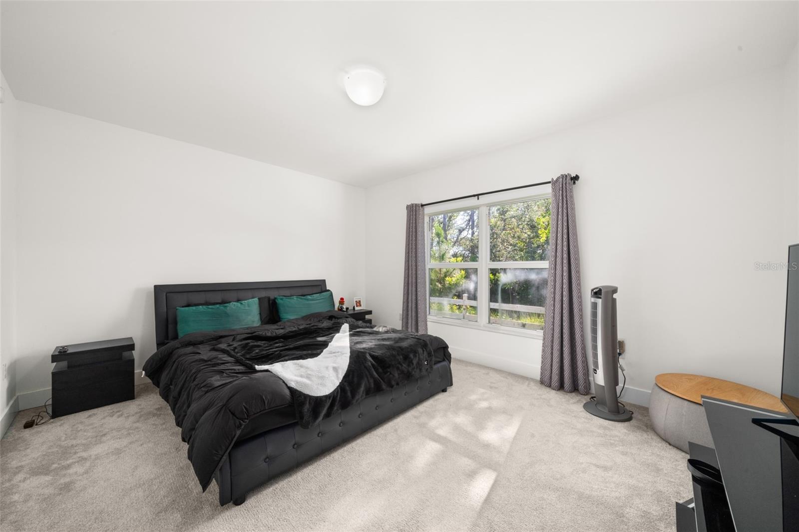 Image 20 of 35 For 827 Renault Avenue
