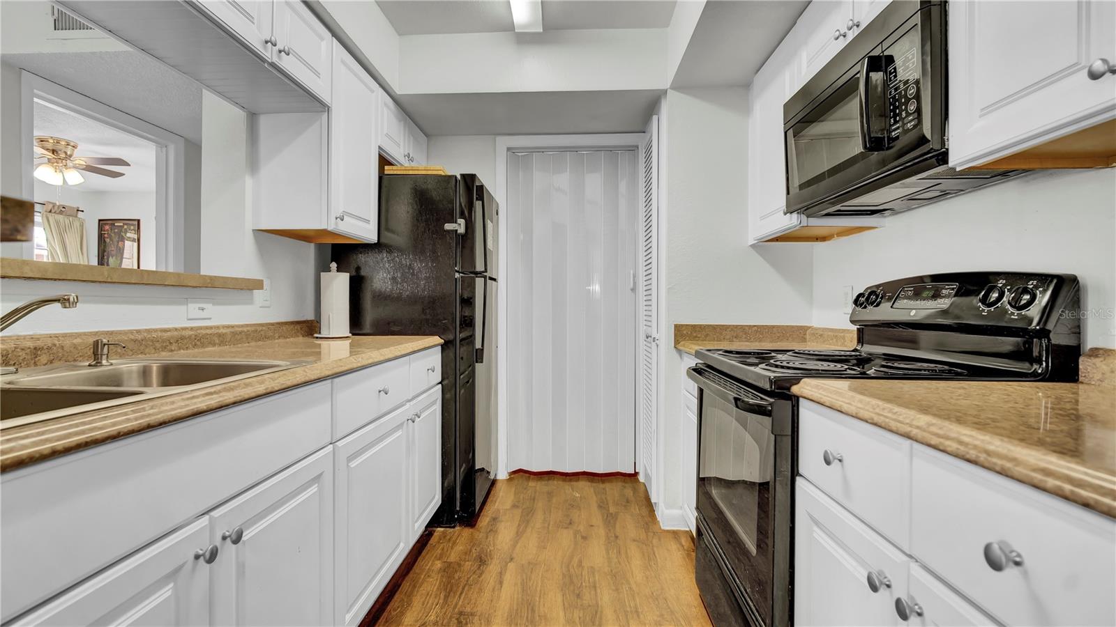 Image 10 of 37 For 4367 Thornbriar Lane 105