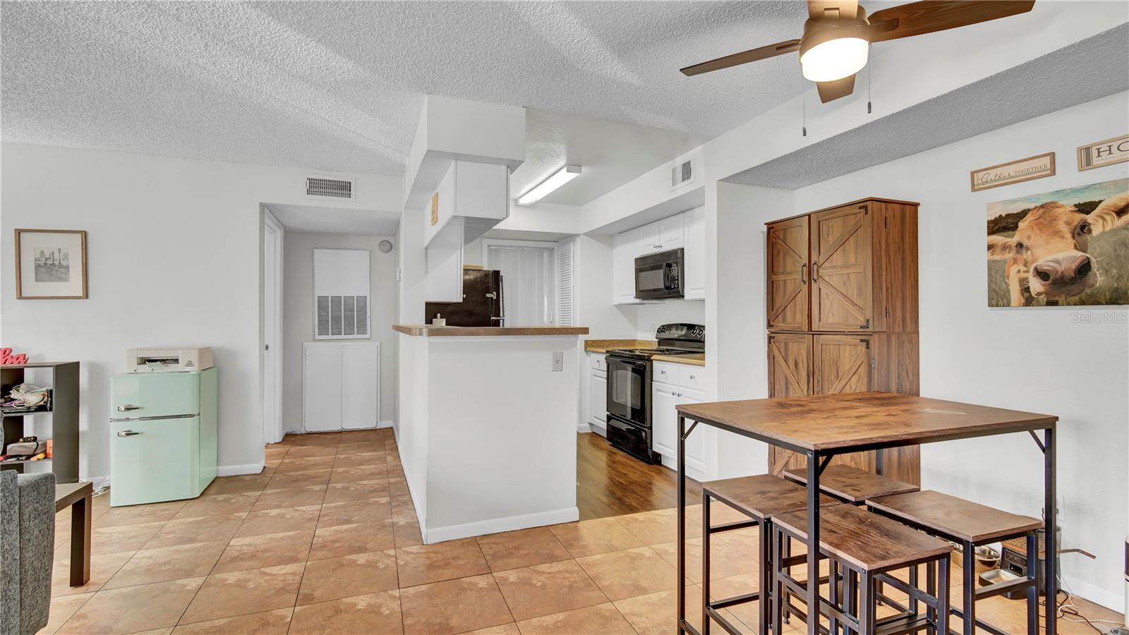 Image 7 of 37 For 4367 Thornbriar Lane 105