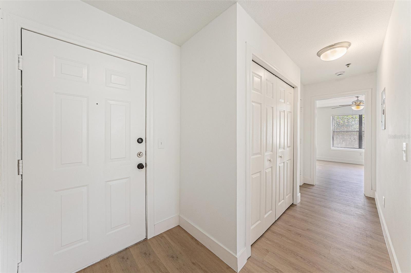 Listing photo id 10 for 11901 4th Street N 2107