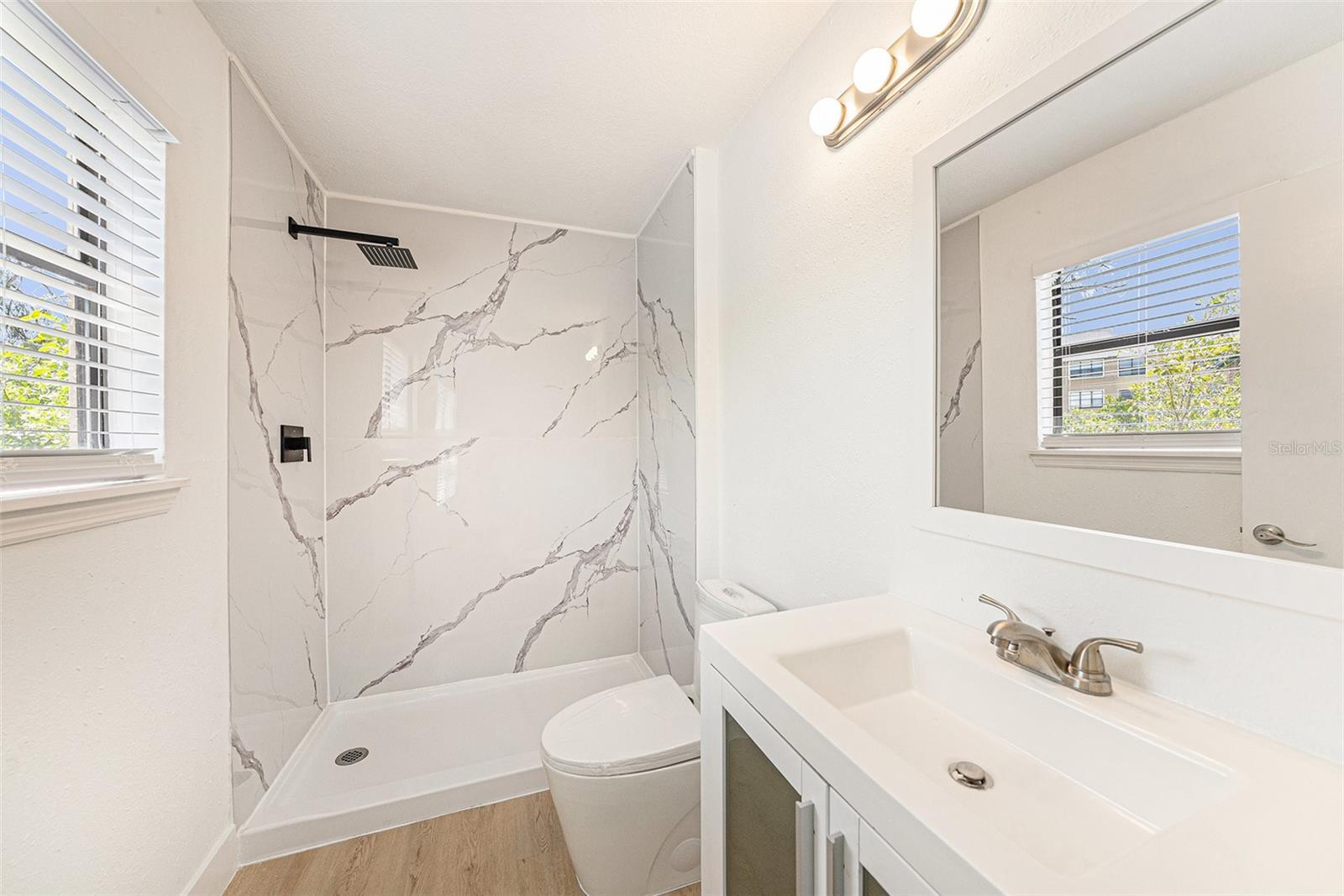 Listing photo id 13 for 11901 4th Street N 2107