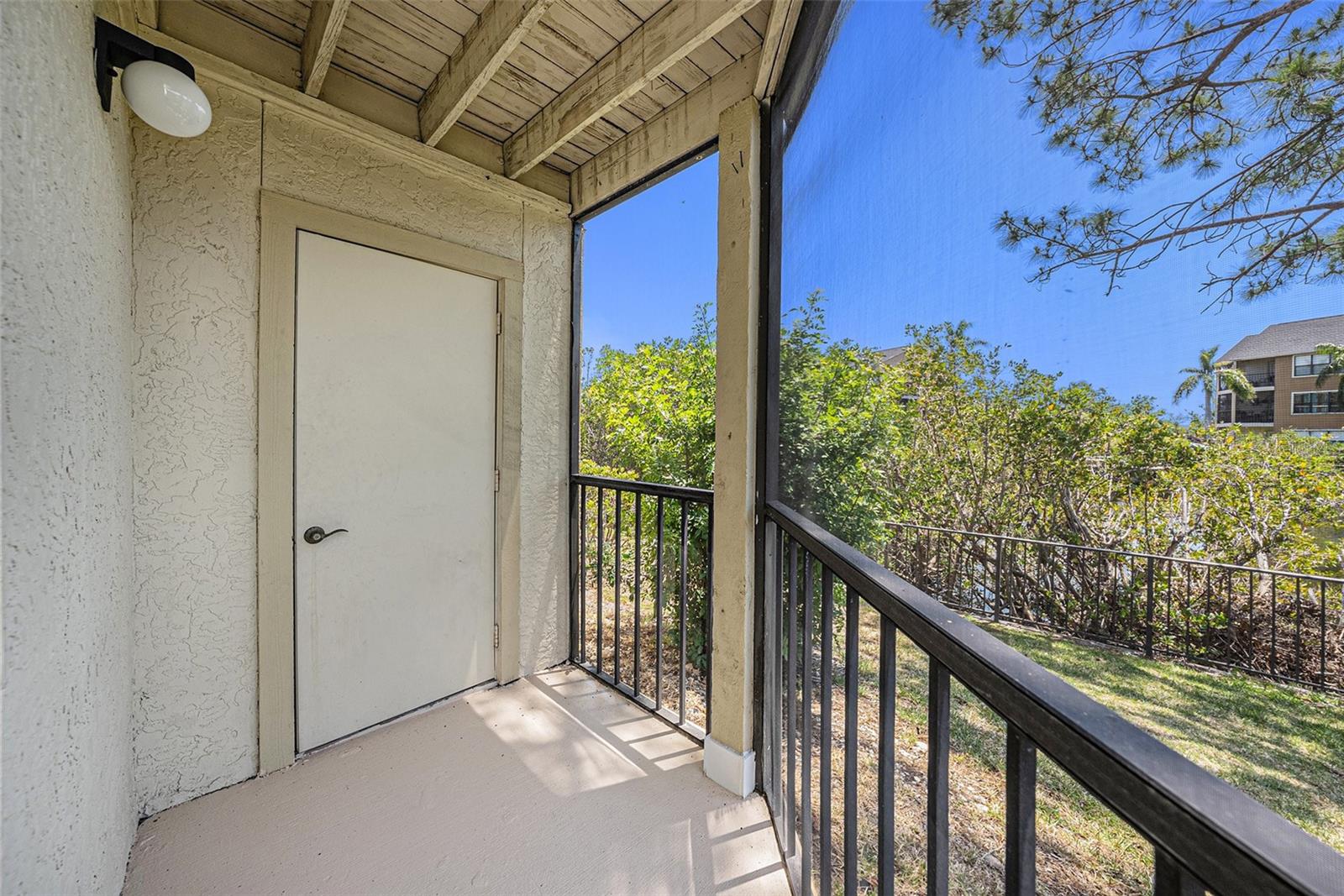 Listing photo id 21 for 11901 4th Street N 2107