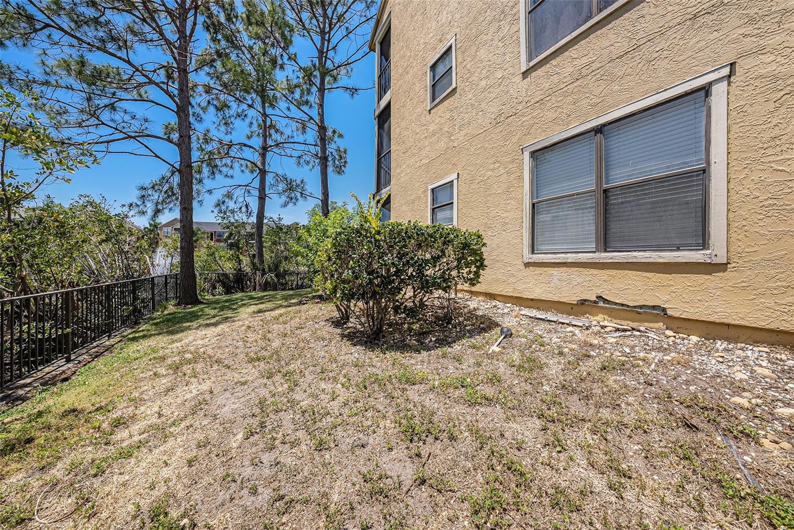 Listing photo id 22 for 11901 4th Street N 2107