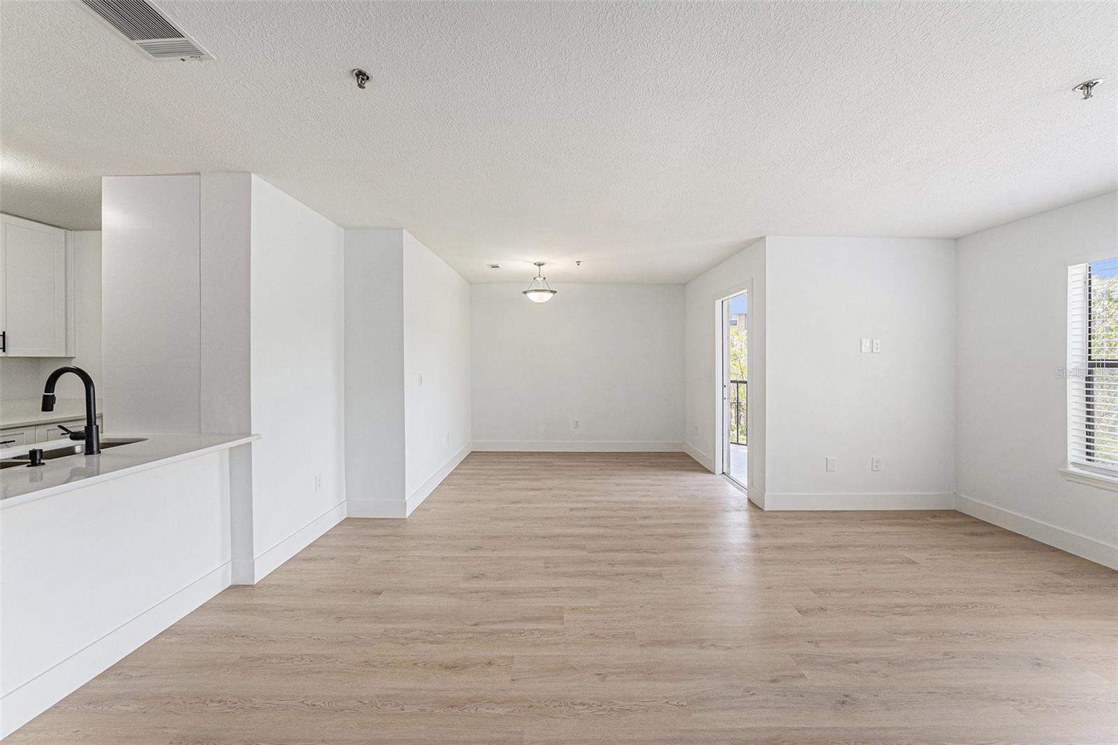 Listing photo id 3 for 11901 4th Street N 2107