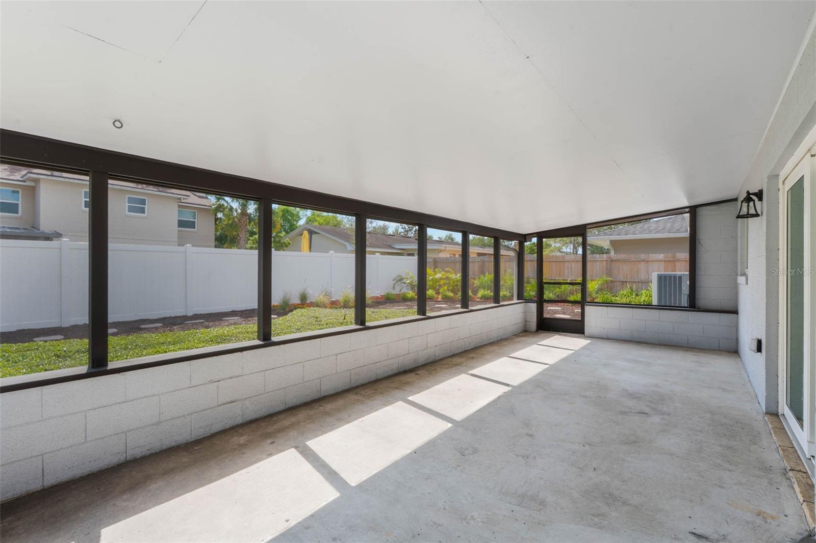Image 28 of 42 For 624 Dunraven Drive