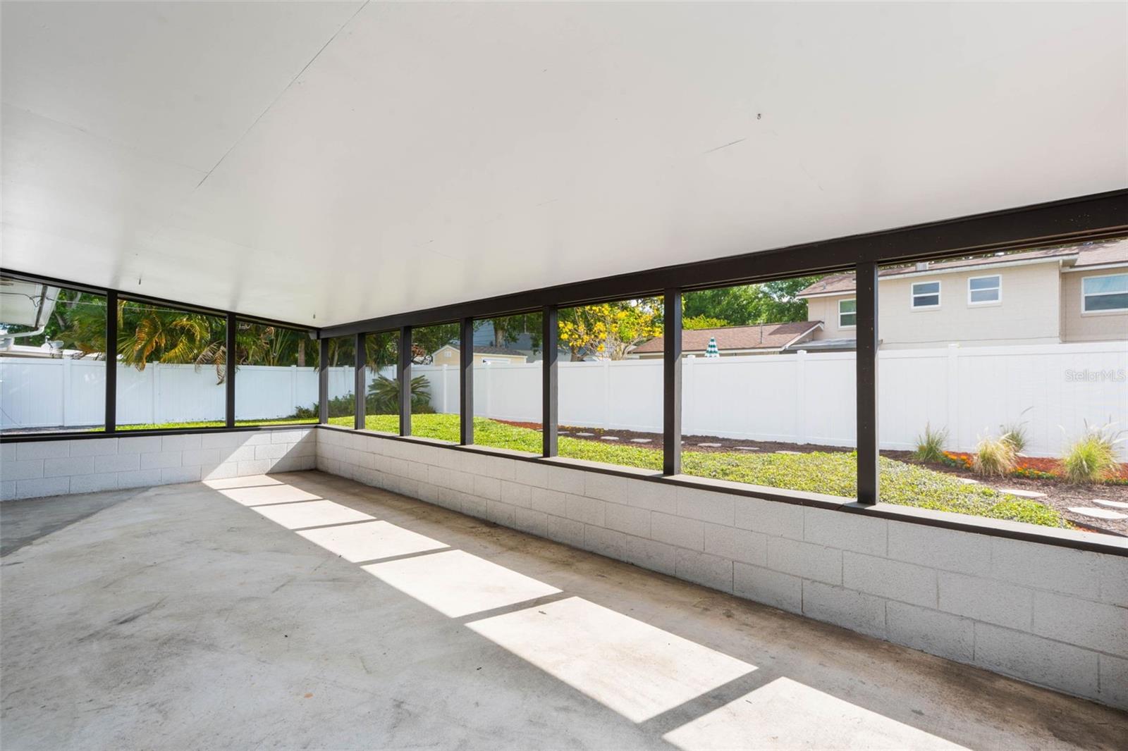 Image 29 of 42 For 624 Dunraven Drive
