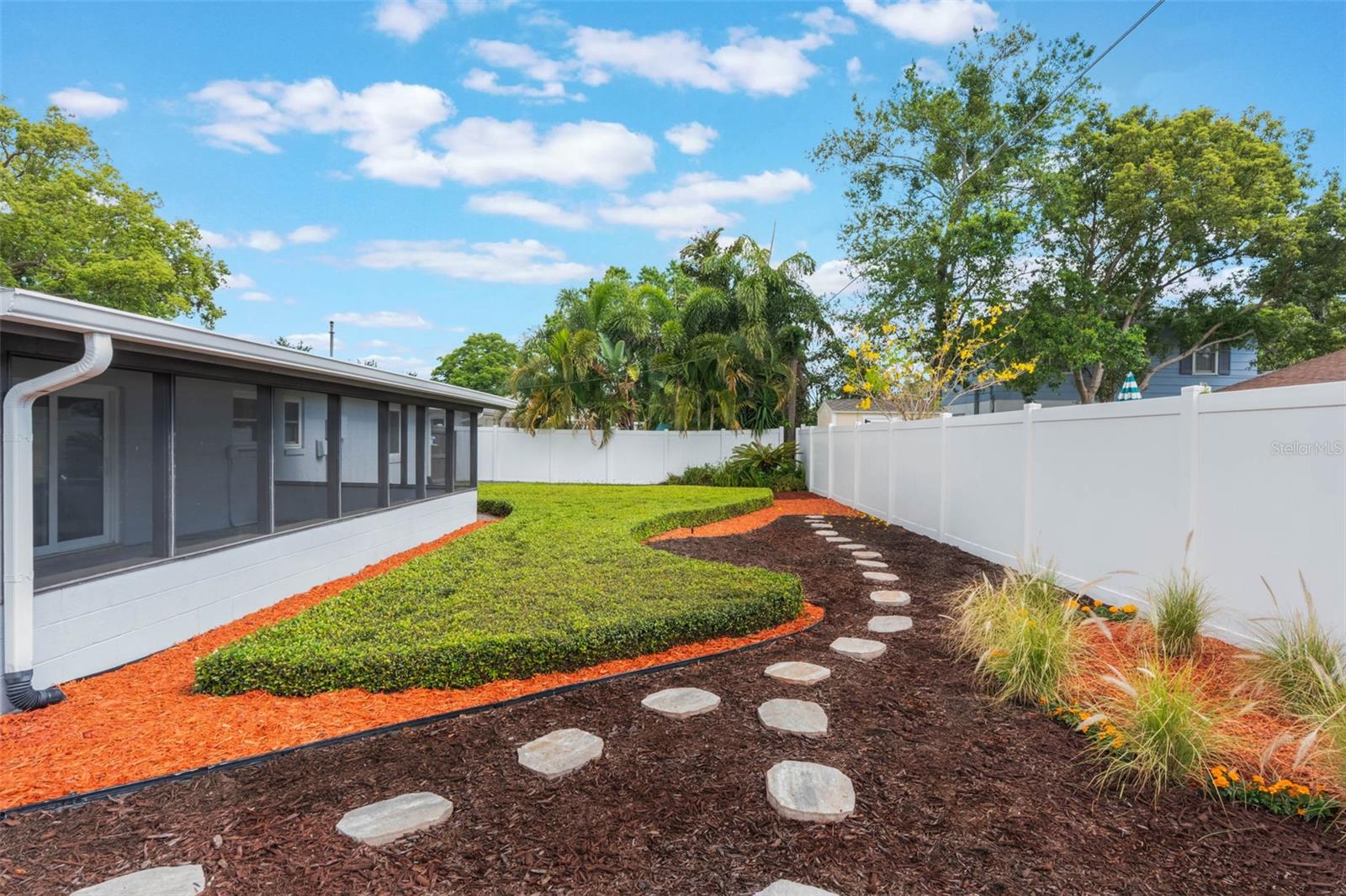 Image 32 of 42 For 624 Dunraven Drive