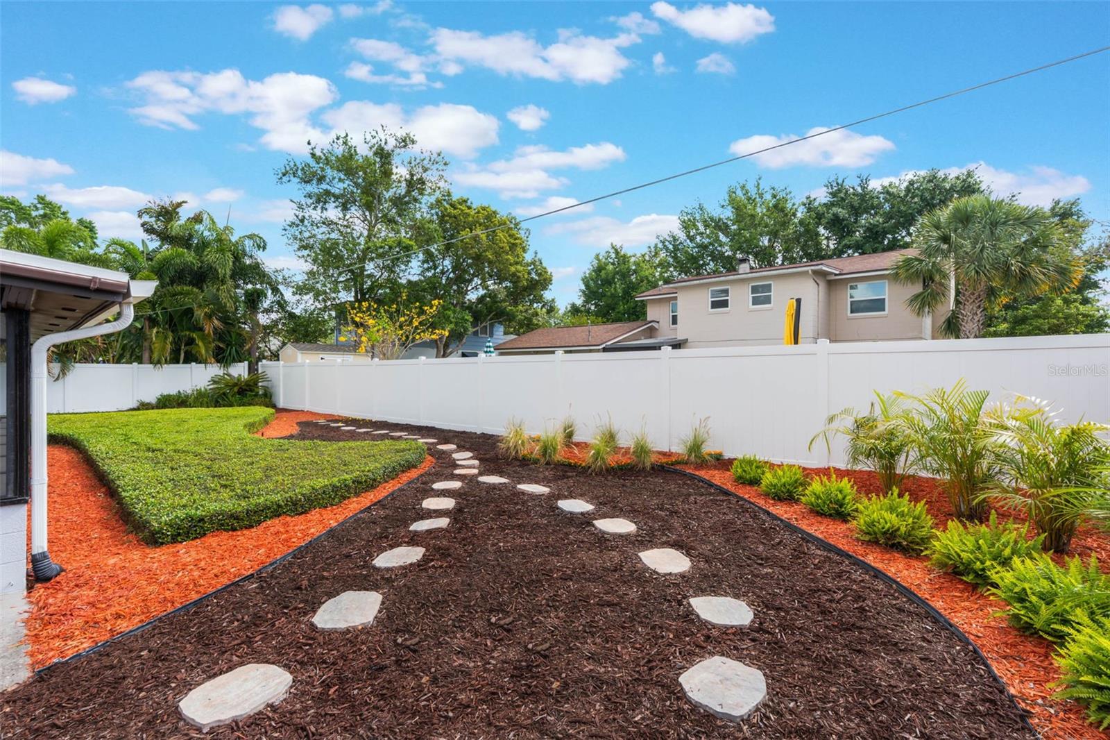 Image 33 of 42 For 624 Dunraven Drive