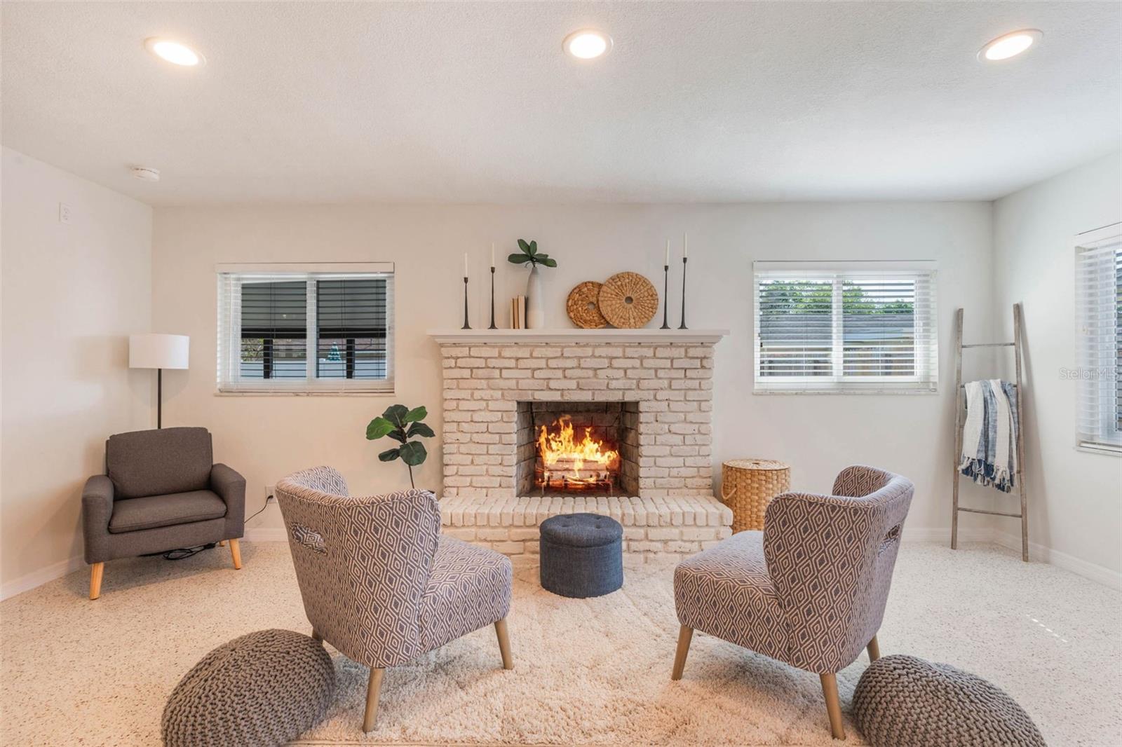Image 8 of 42 For 624 Dunraven Drive